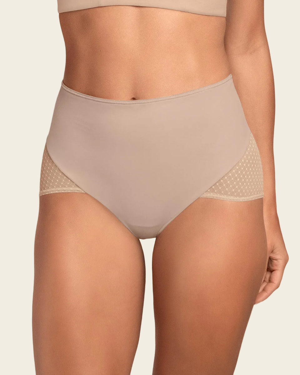 Braga clásica de control fuerte en abdomen, glúteos en tul