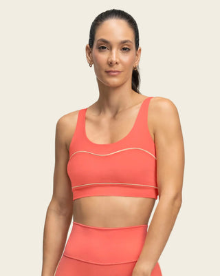 Top deportivo con tirantes dobles en espalda#color_369-coral